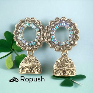 Round golden gergeous earrings & jhumka